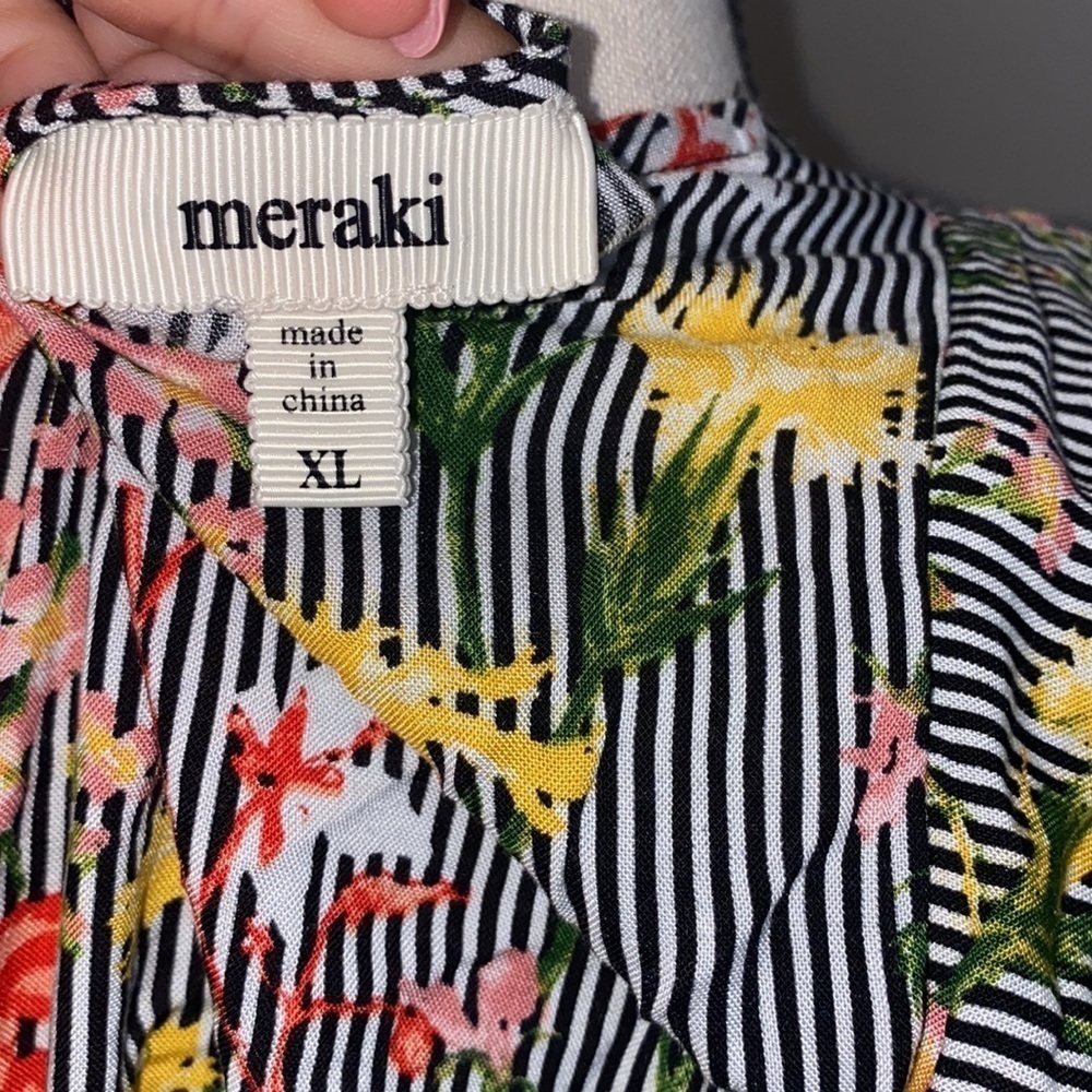Floral Ruffle Blouse - Picture 7 of 7